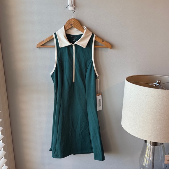 Reformation Leslie Ecomove‎ Zip Front Active Dress in Pine NWT - Picture 9 of 13